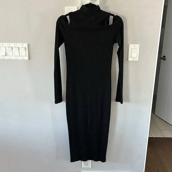 Revolve X Sen TIFF  Ribbed Cold Shoulder Dress in Black - Picture 8 of 9
